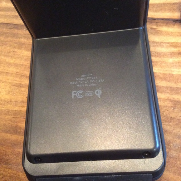 ATOMI PHONE DESKTOP CHARGER, NEW - Picture 5 of 5